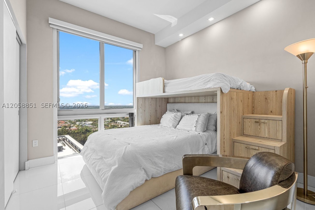 16385 Biscayne Blvd #3201, North Miami Beach FL 33160