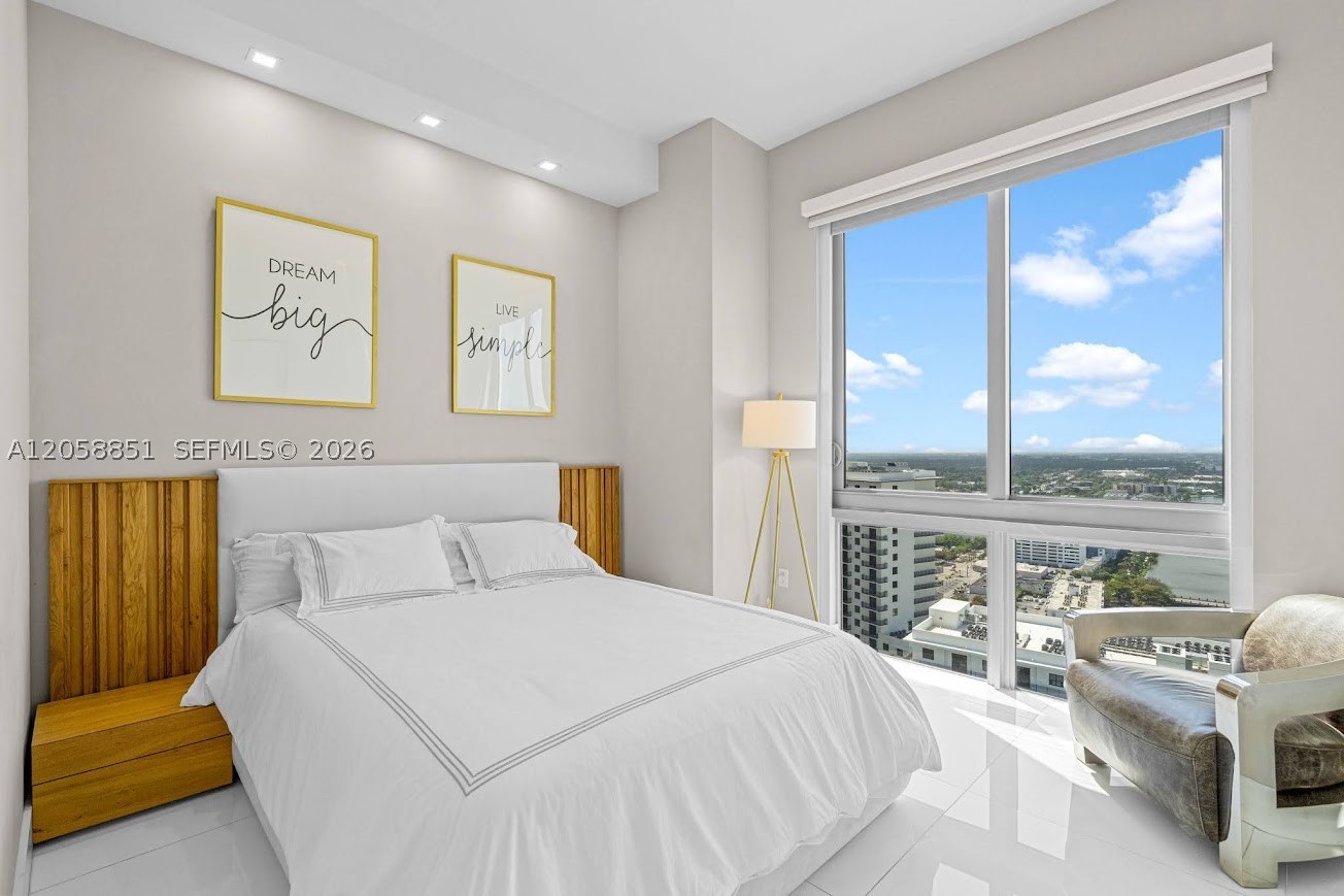 16385 Biscayne Blvd #3201, North Miami Beach FL 33160