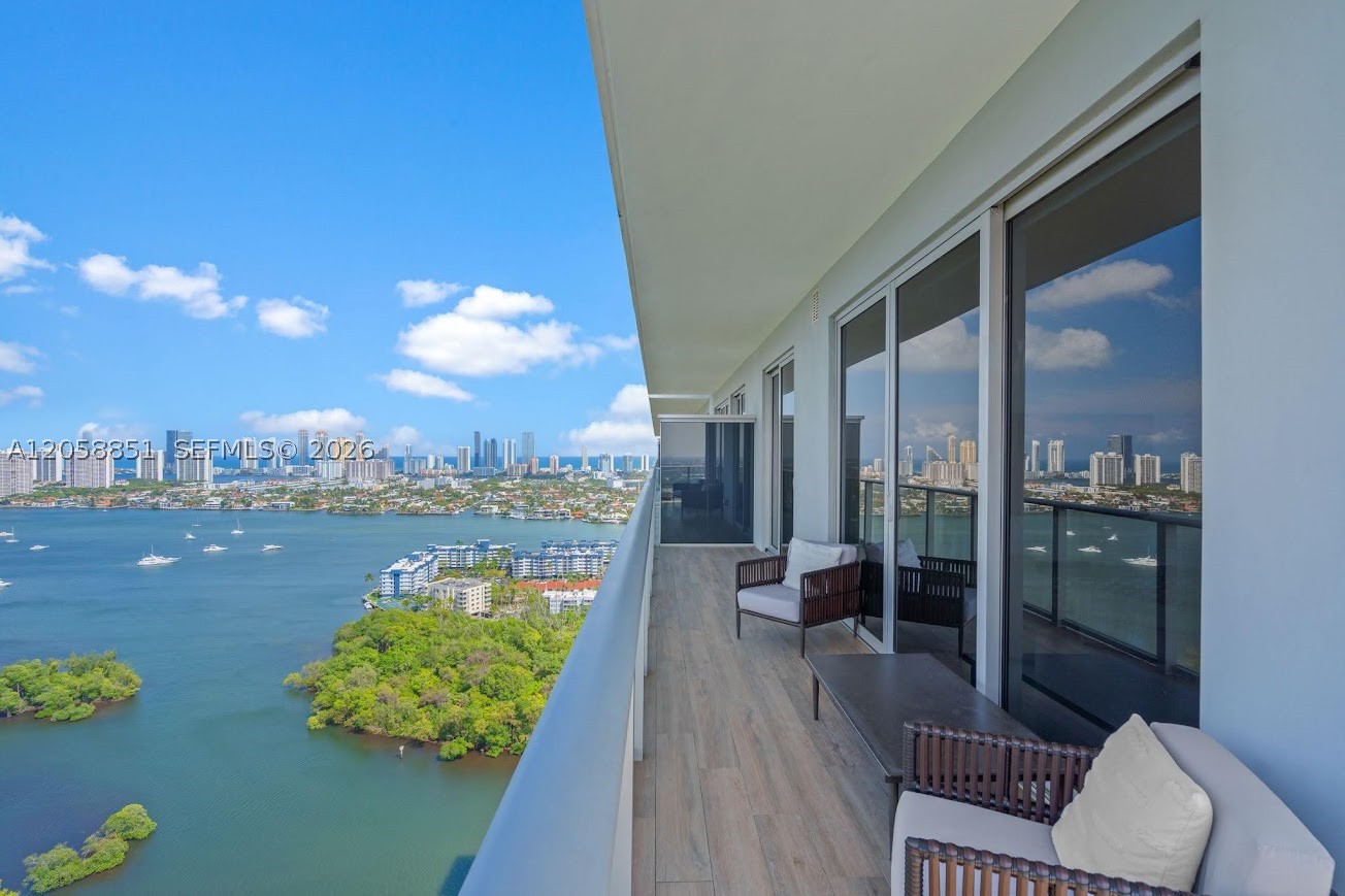 16385 Biscayne Blvd #3201, North Miami Beach FL 33160