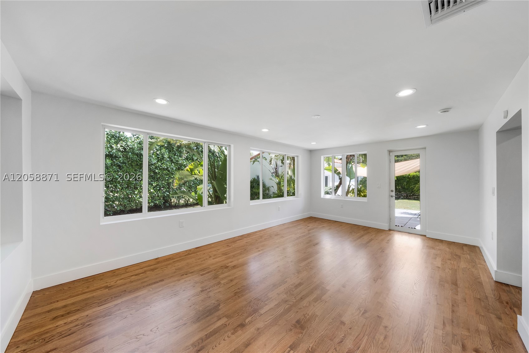 101 NW 100th St, Miami Shores FL 33150