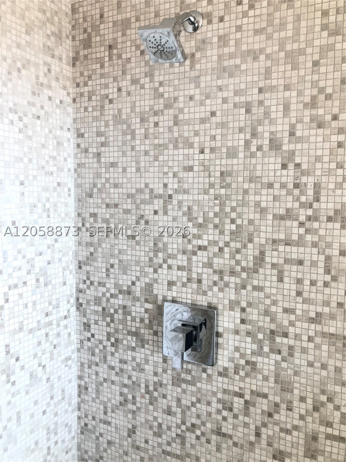 88 SW 7th St #2603, Miami FL 33130