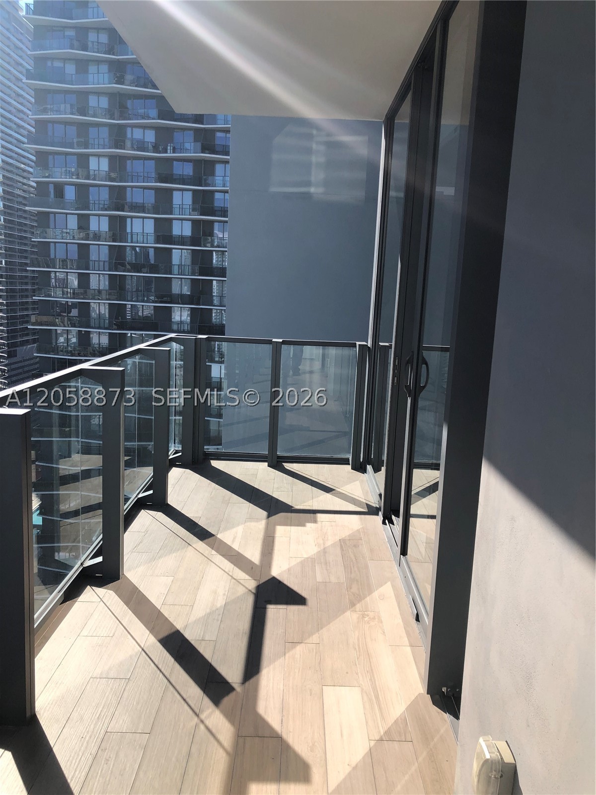 88 SW 7th St #2603, Miami FL 33130