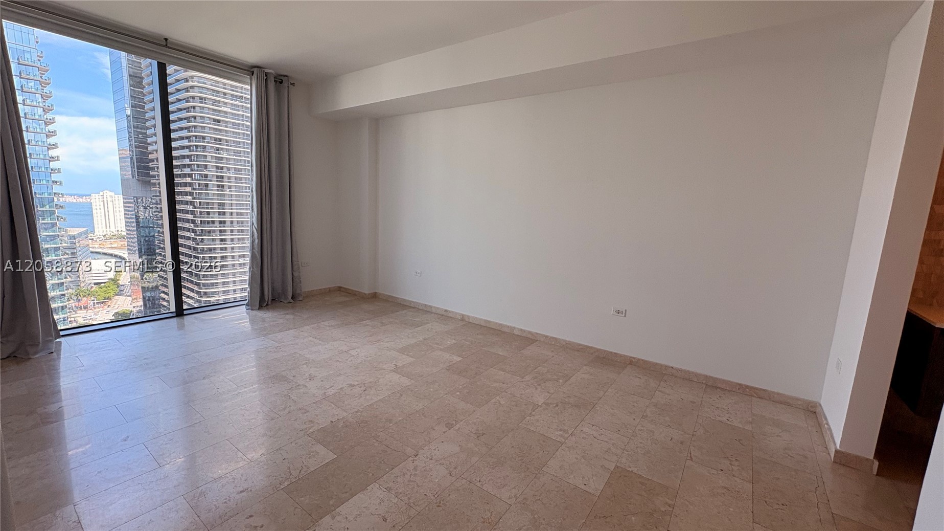 88 SW 7th St #2603, Miami FL 33130