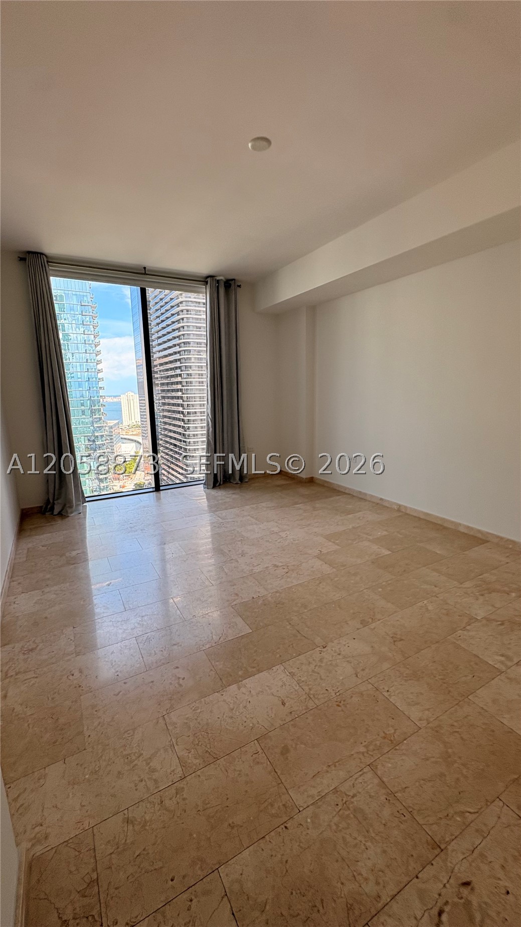88 SW 7th St #2603, Miami FL 33130