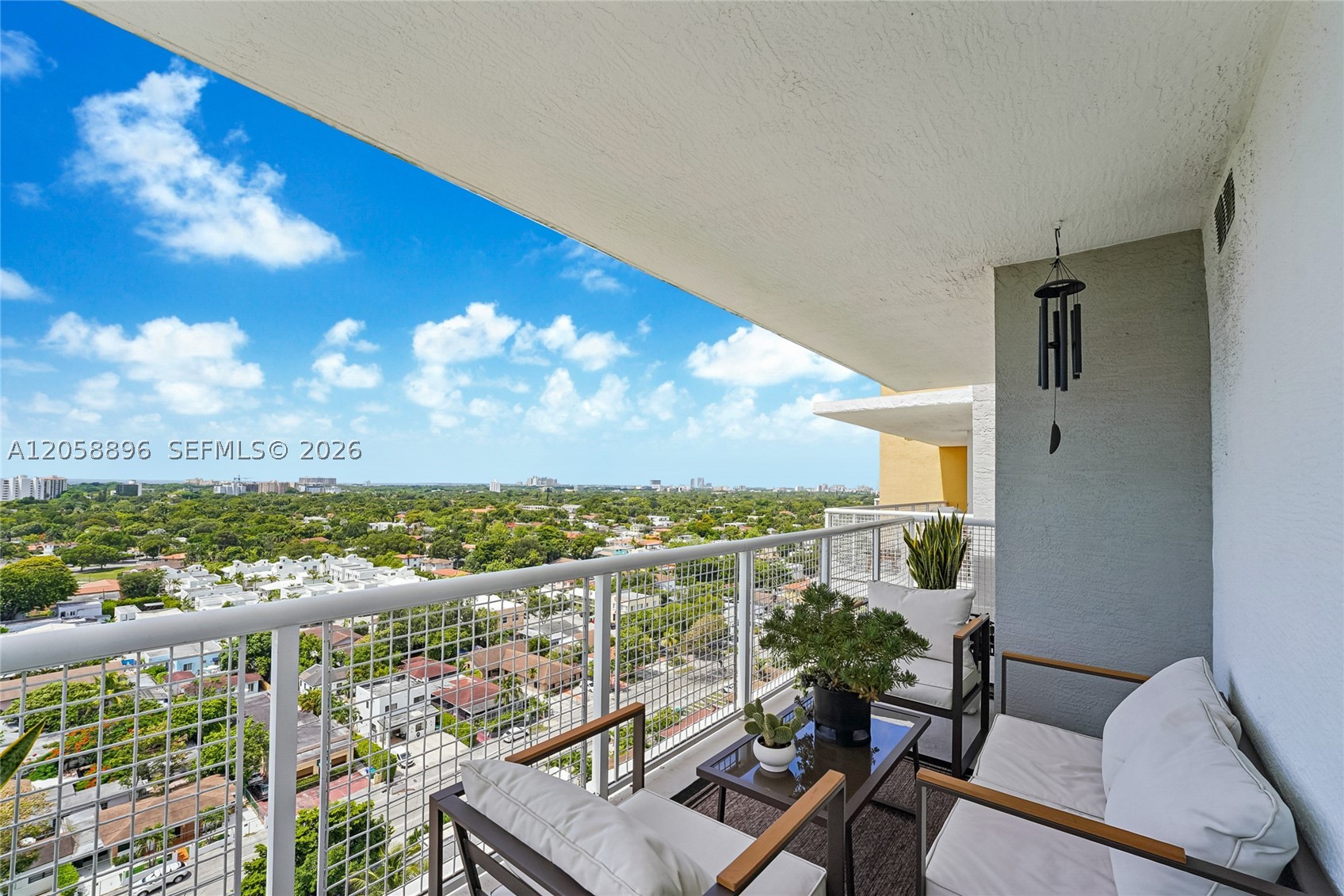 900 SW 8th St #1609, Miami FL 33130
