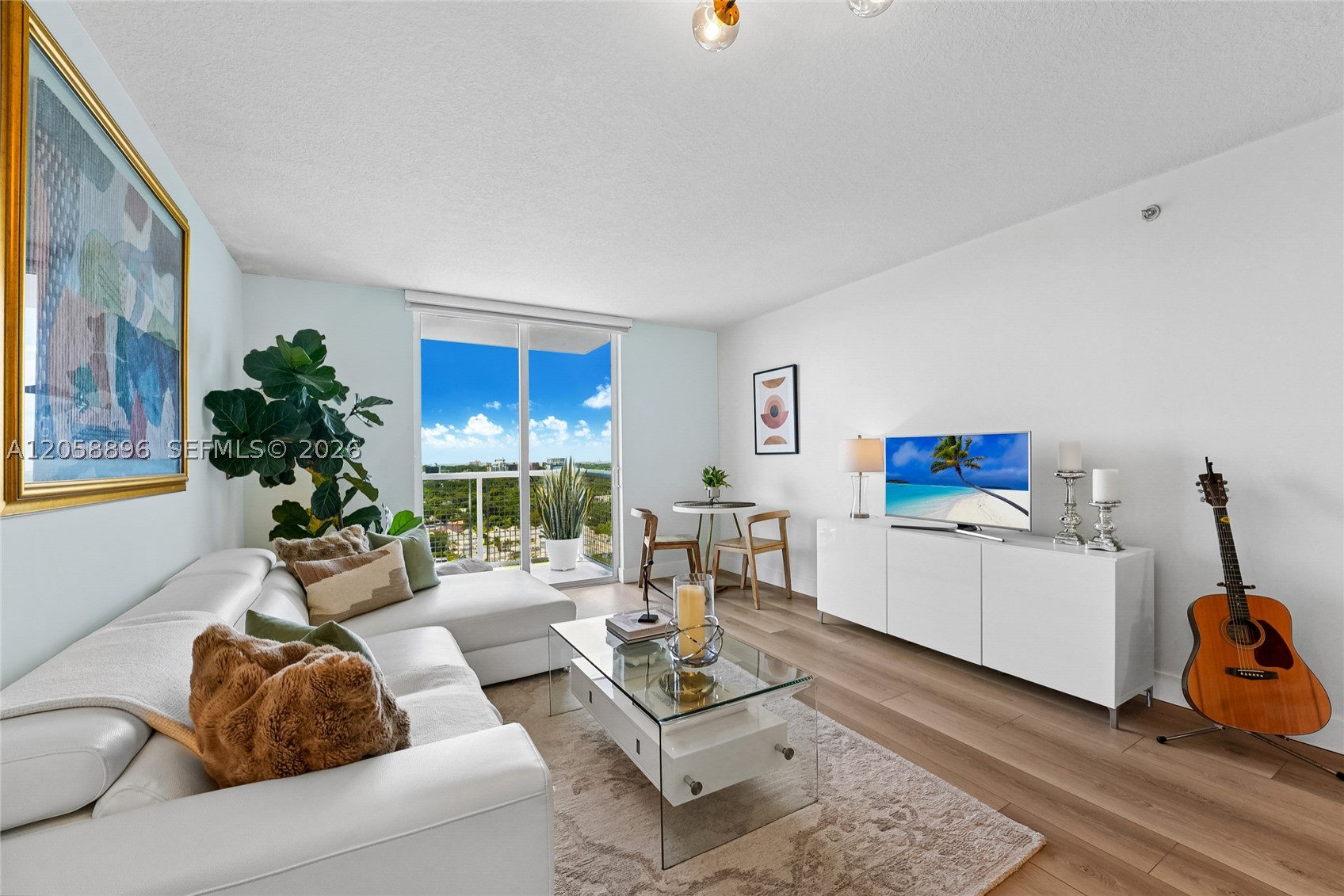 900 SW 8th St #1609, Miami FL 33130