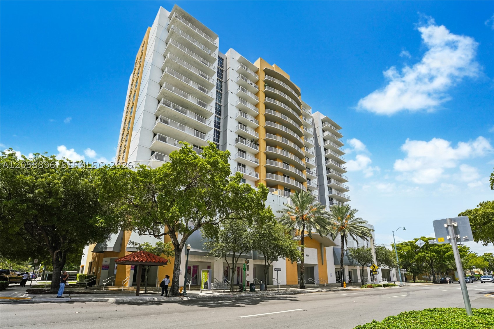 900 SW 8th St #1609, Miami FL 33130