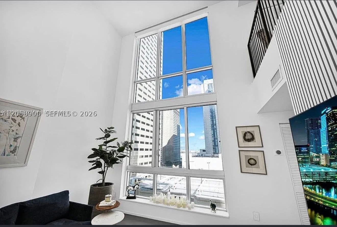 300 S Biscayne Blvd #L-1232, Miami FL 33131