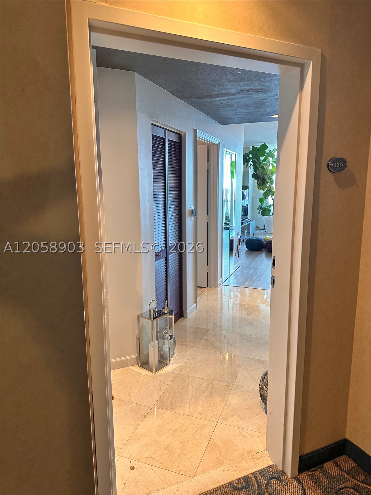 7900 Harbor Island Dr #1219, North Bay Village FL 33141