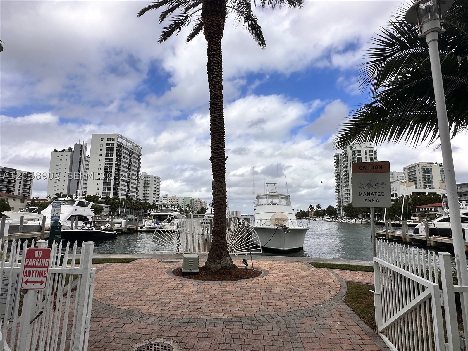 7900 Harbor Island Dr #1219, North Bay Village FL 33141
