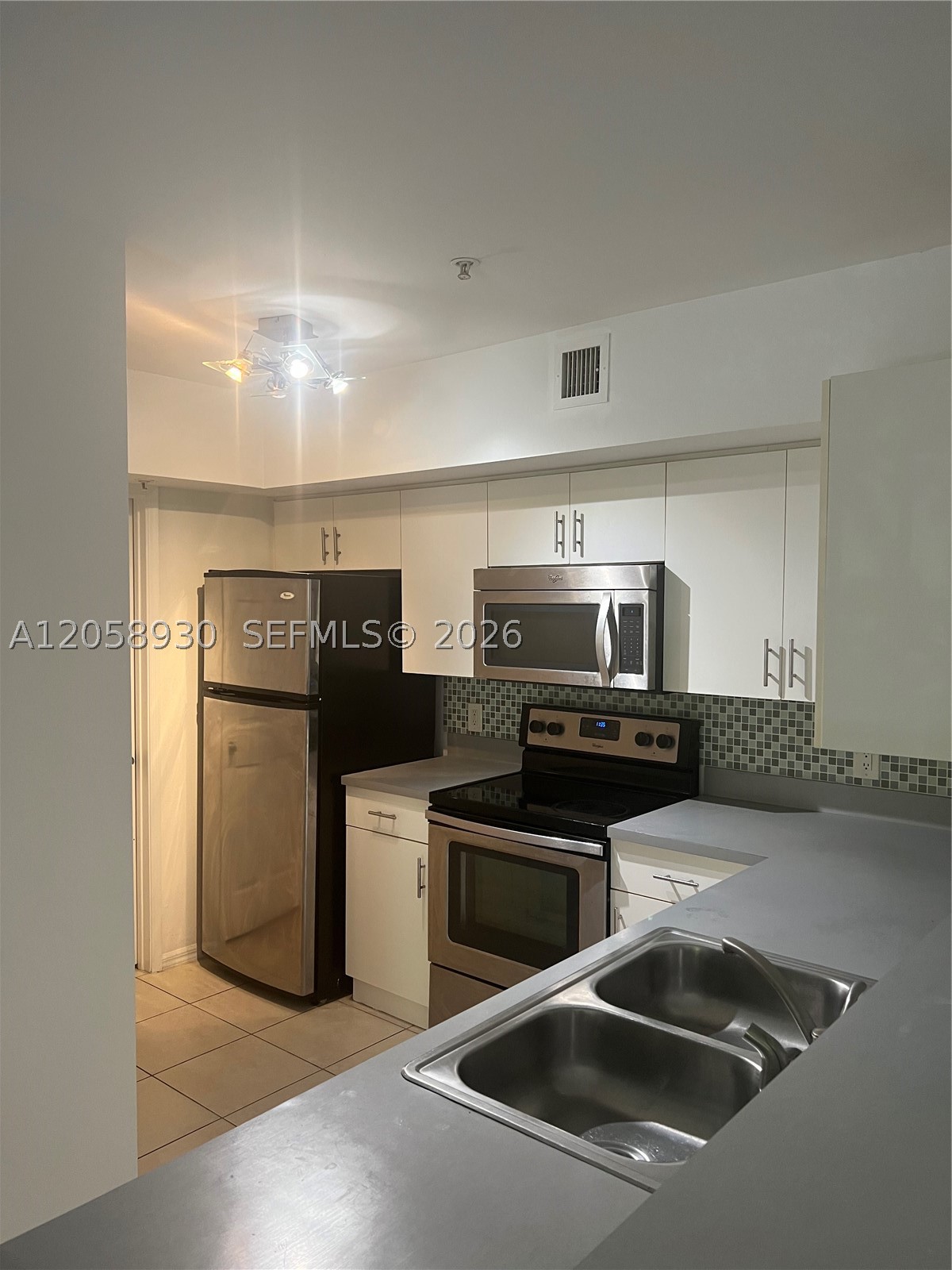 2427 Centergate Dr #305, Miramar FL 33025