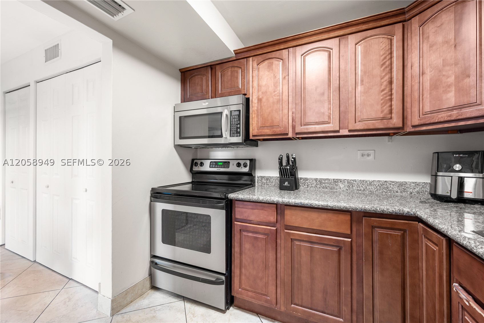 1720 NW N River Dr #107, Miami FL 33125