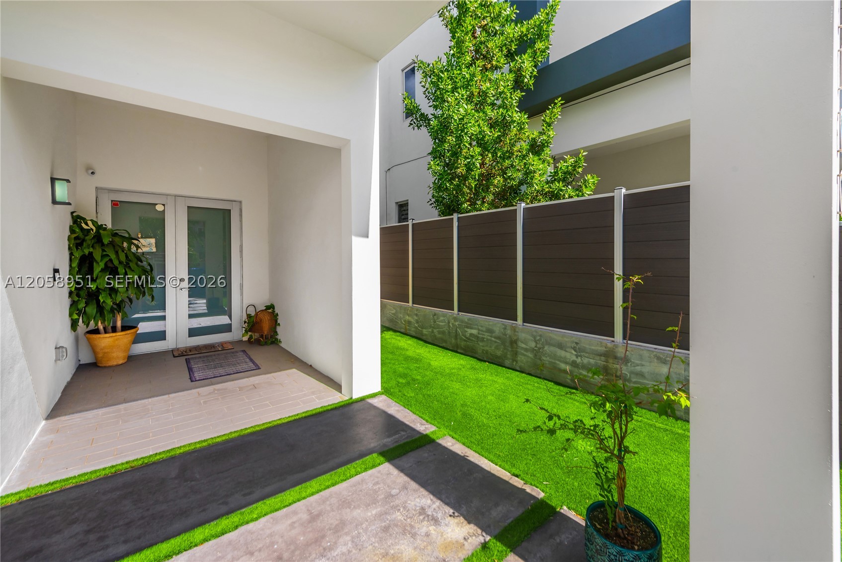 3067 Carter St, Miami FL 33133