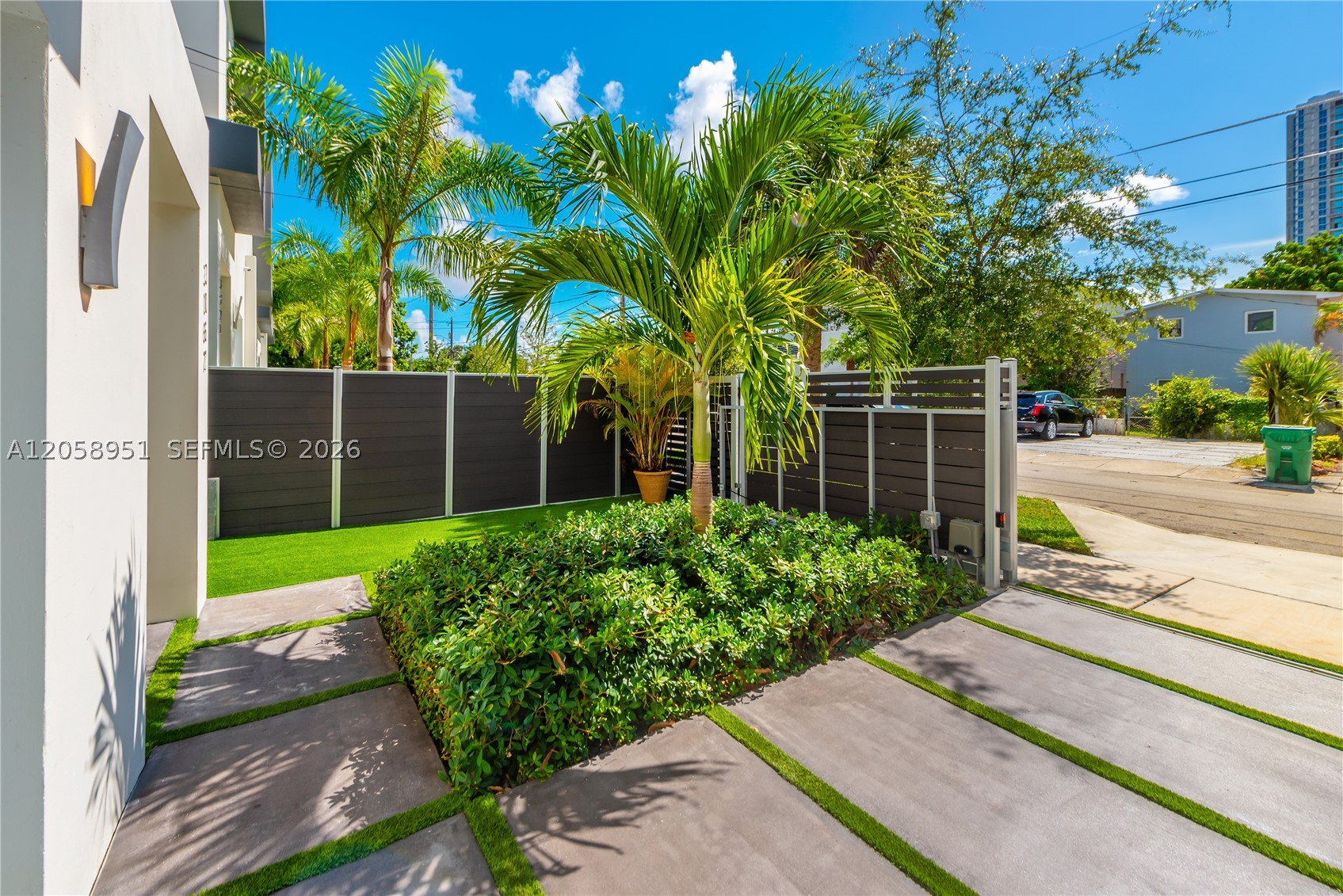 3067 Carter St, Miami FL 33133