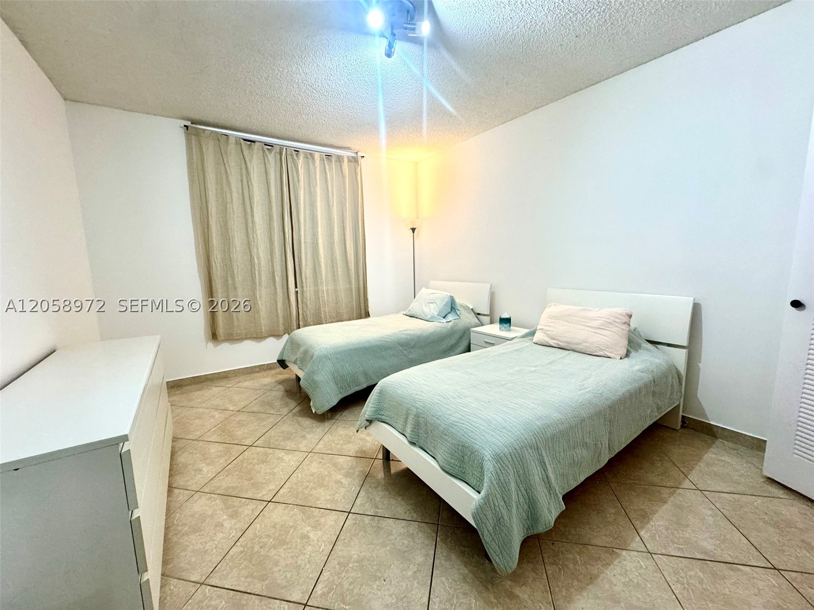Aventura FL 33180 - A12058972