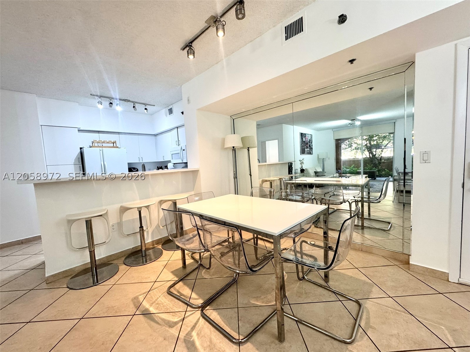 Aventura FL 33180 - A12058972