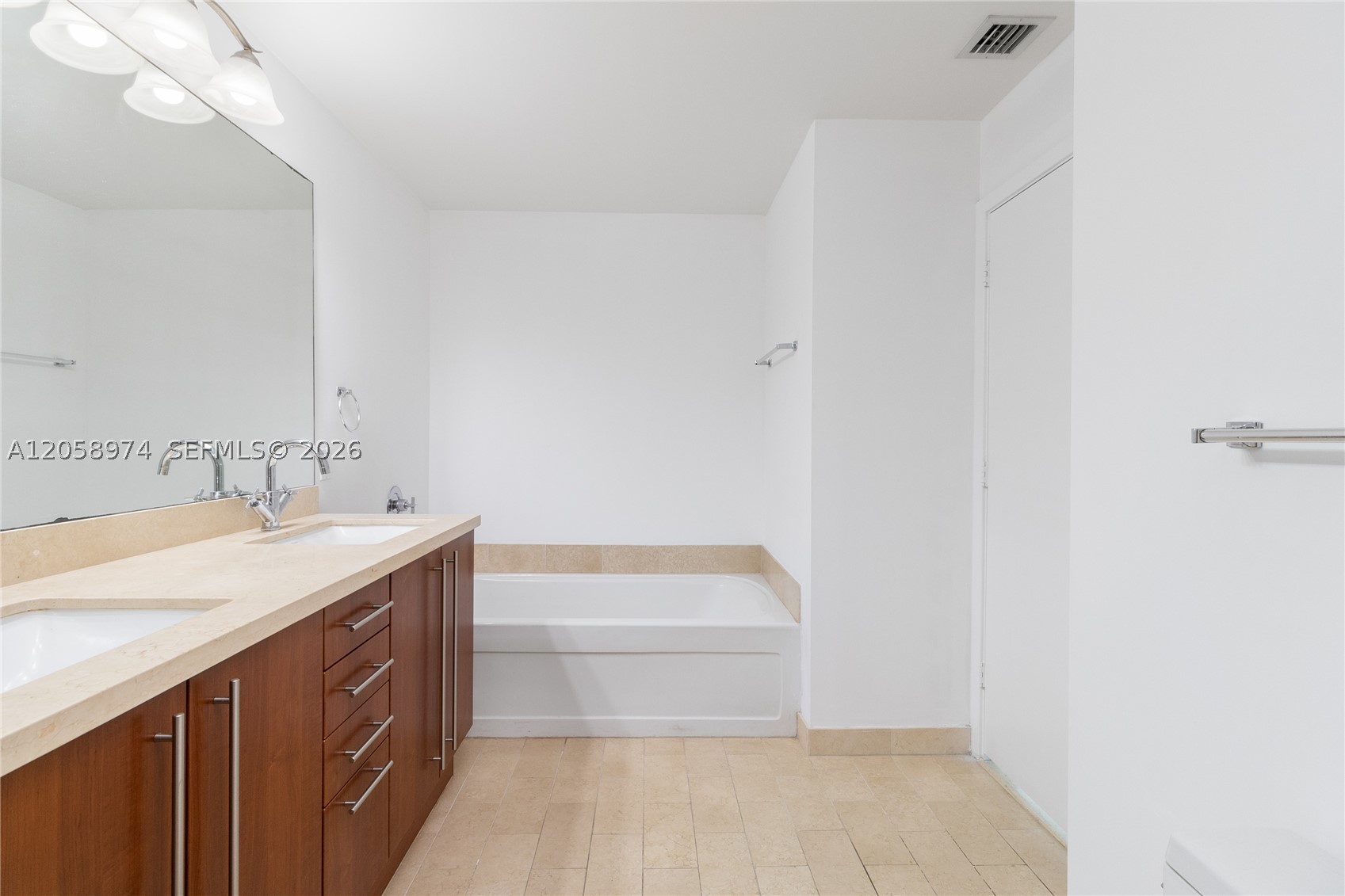 1111 SW 1st Ave #2423-N, Miami FL 33130