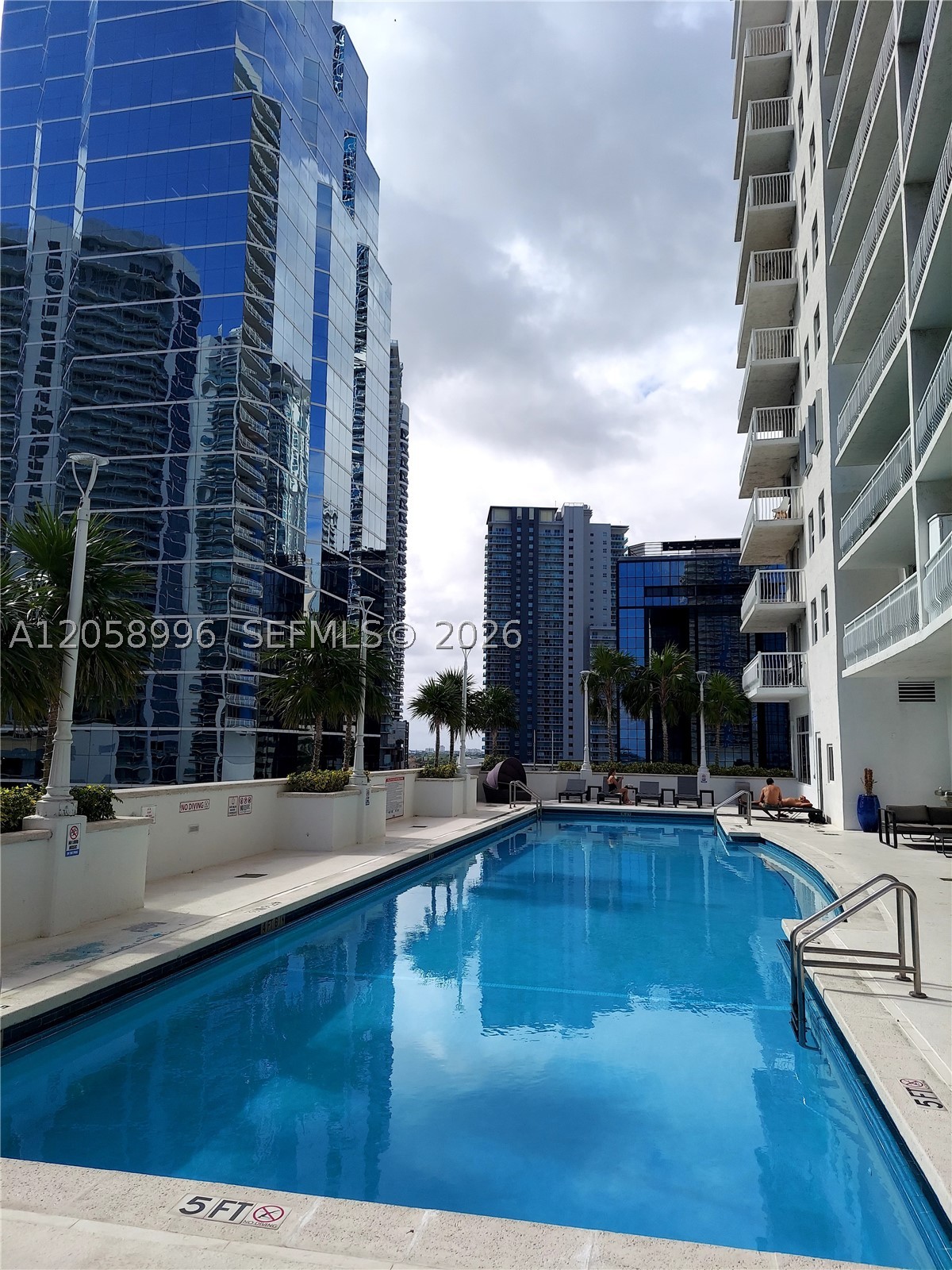 1200 Brickell Bay Dr #3708, Miami FL 33131