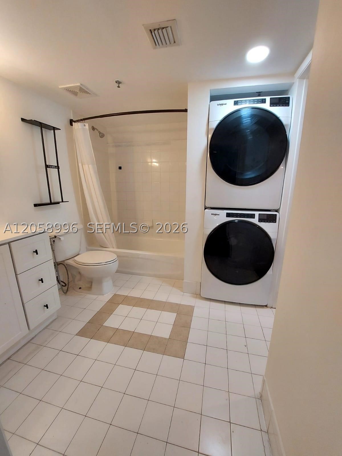 1200 Brickell Bay Dr #3708, Miami FL 33131