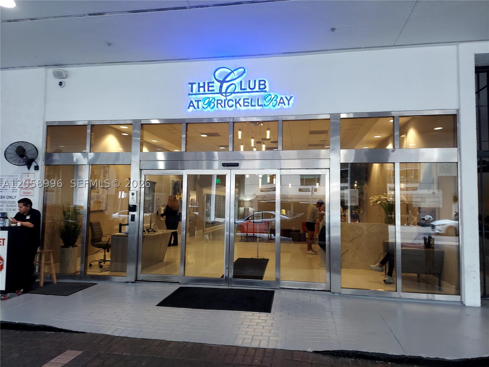 1200 Brickell Bay Dr #3708, Miami FL 33131