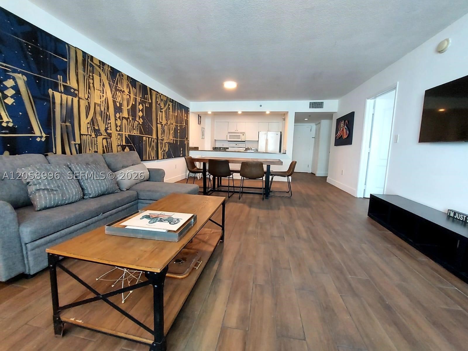 1200 Brickell Bay Dr #3708, Miami FL 33131