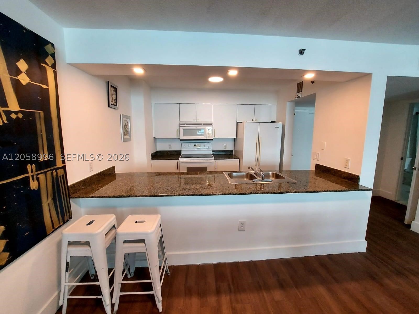 1200 Brickell Bay Dr #3708, Miami FL 33131