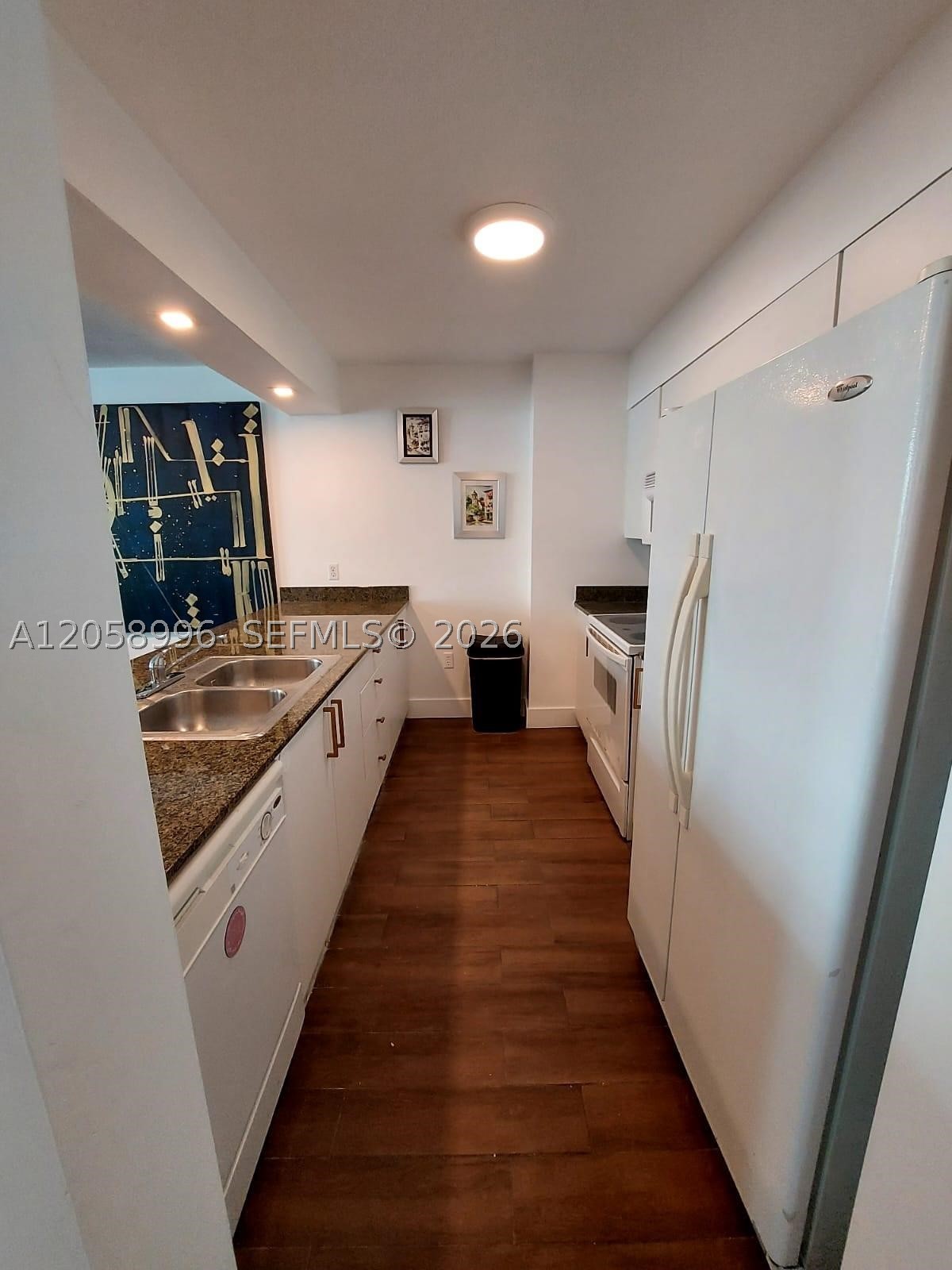 1200 Brickell Bay Dr #3708, Miami FL 33131