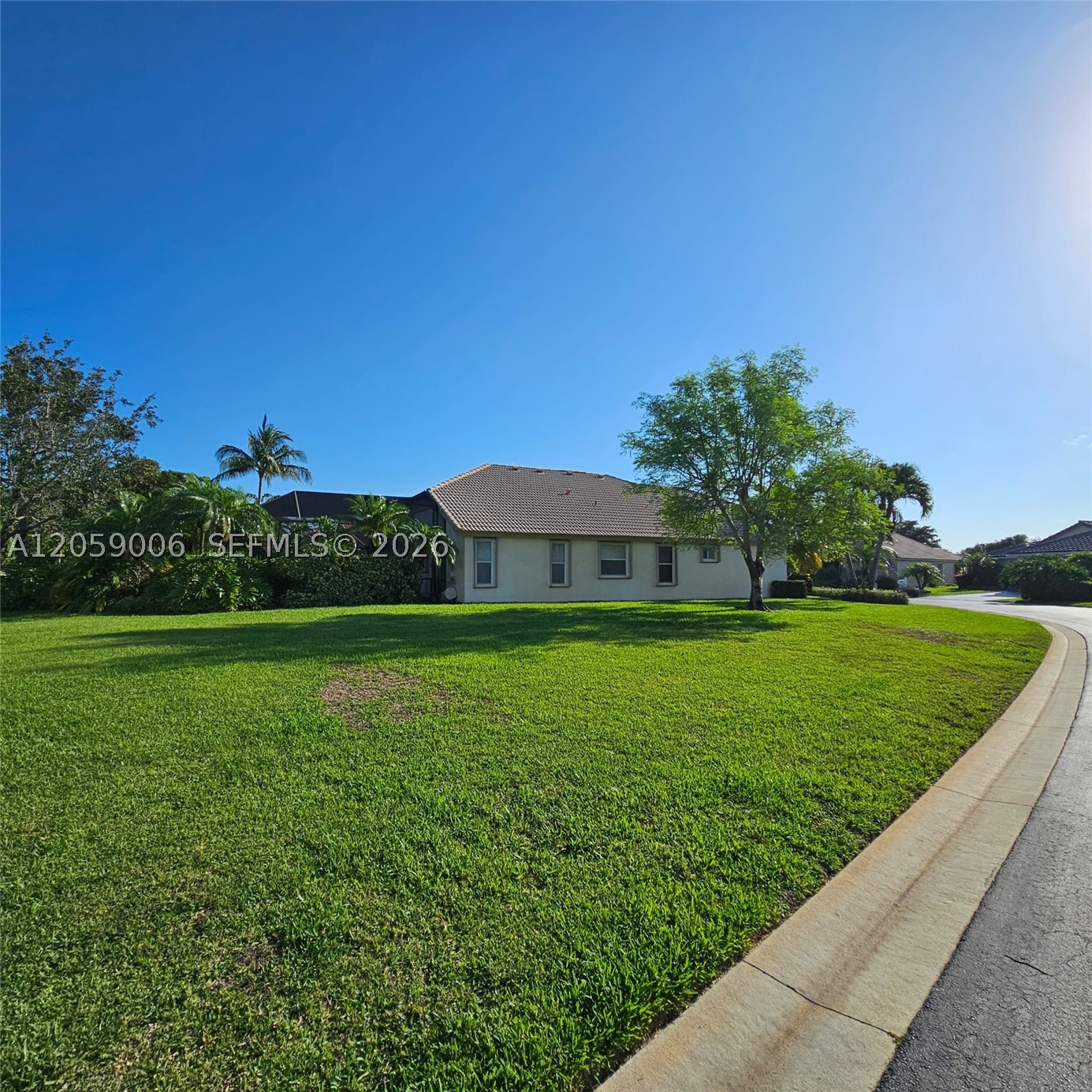 2540 Egret Lake Dr, Green Acres FL 33413