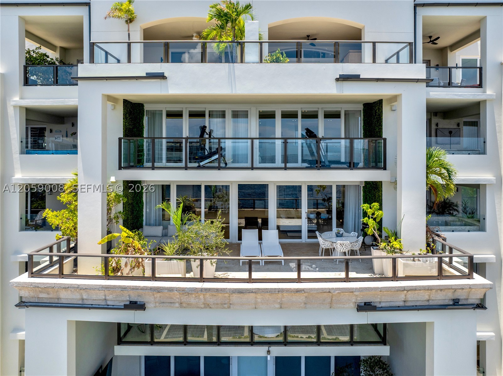 3535 Hiawatha Ave #504, Miami FL 33133