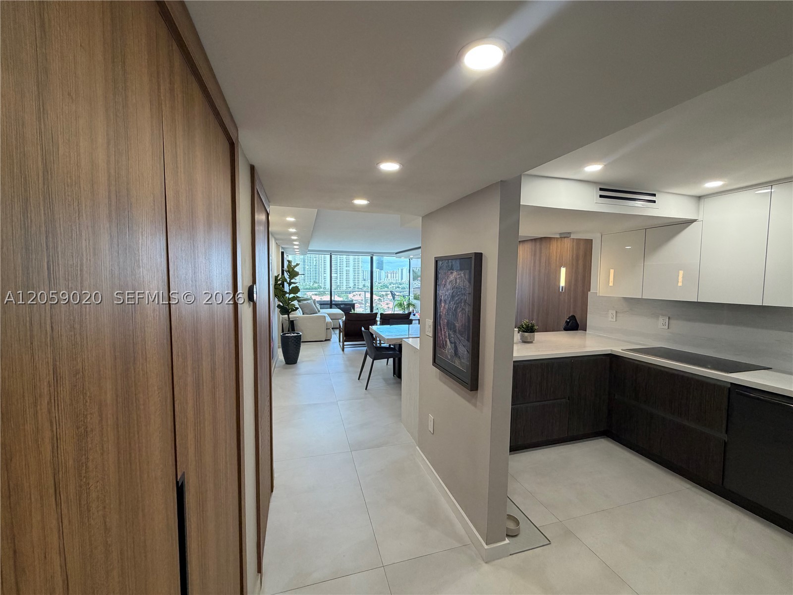 3701 N Country Club Dr #1209, Aventura FL 33180