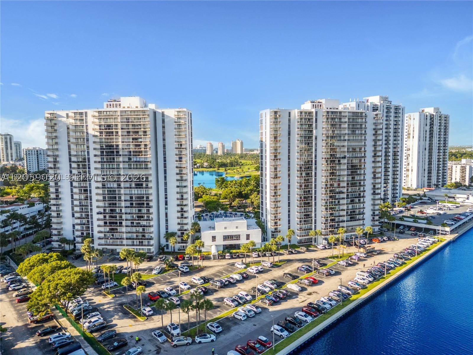 3701 N Country Club Dr #1209, Aventura FL 33180