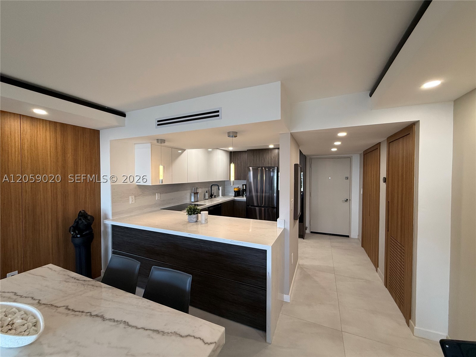 3701 N Country Club Dr #1209, Aventura FL 33180