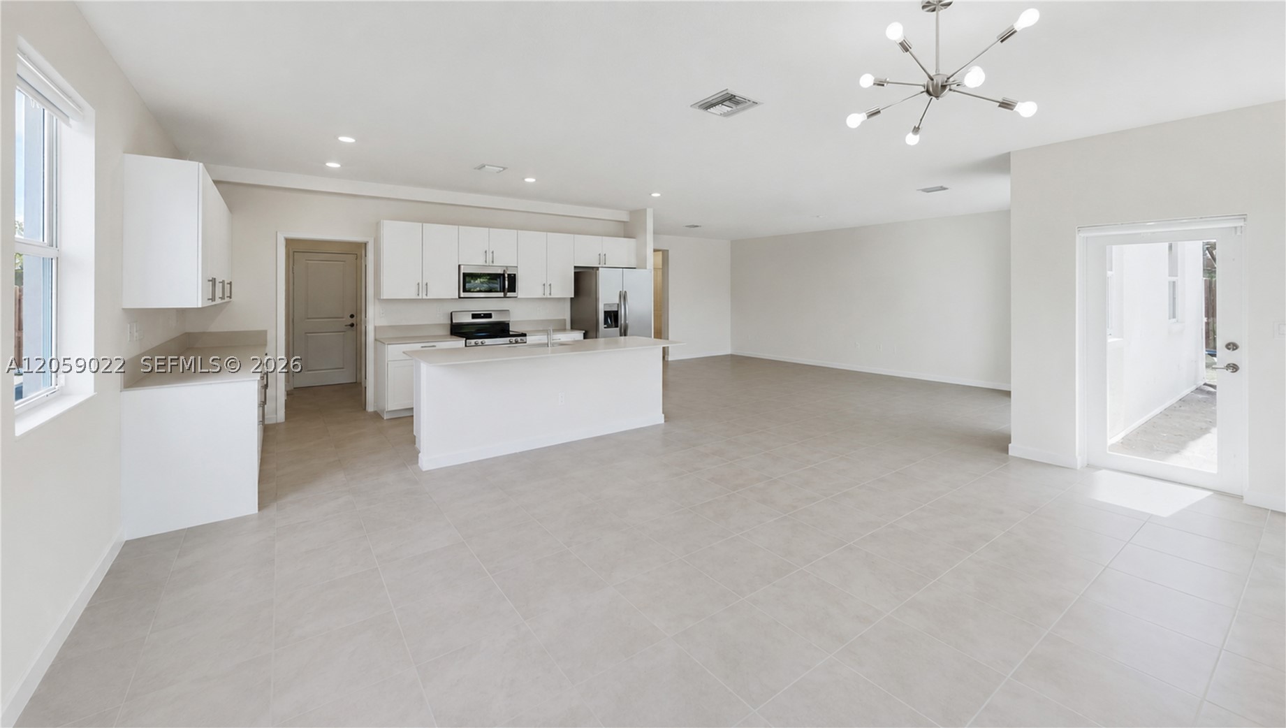 2208 SE 30th St, Homestead FL 33035