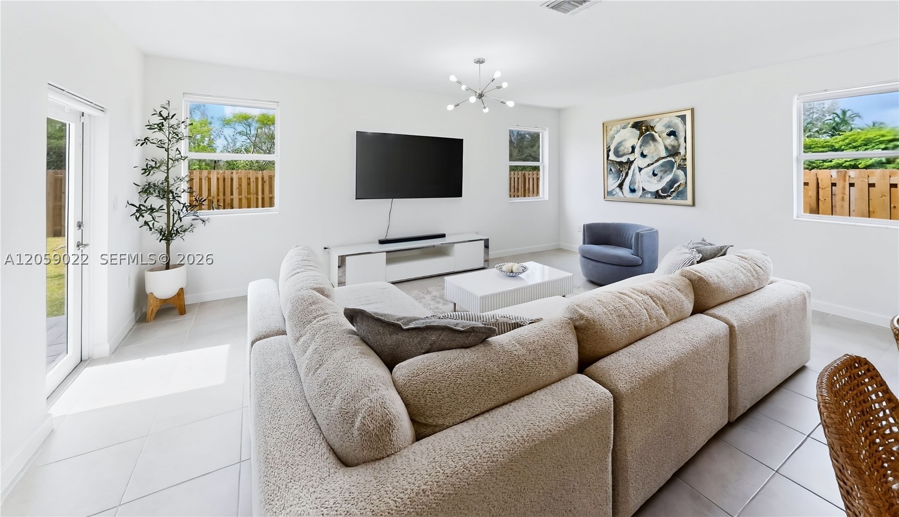 2208 SE 30th St, Homestead FL 33035