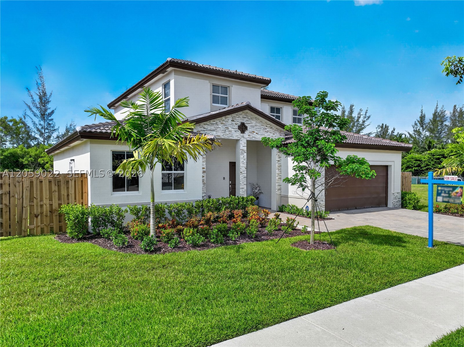 2208 SE 30th St, Homestead FL 33035