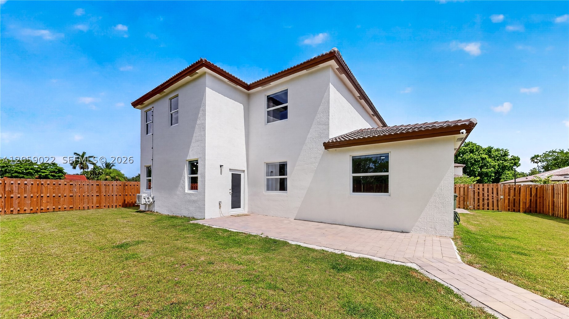 2208 SE 30th St, Homestead FL 33035