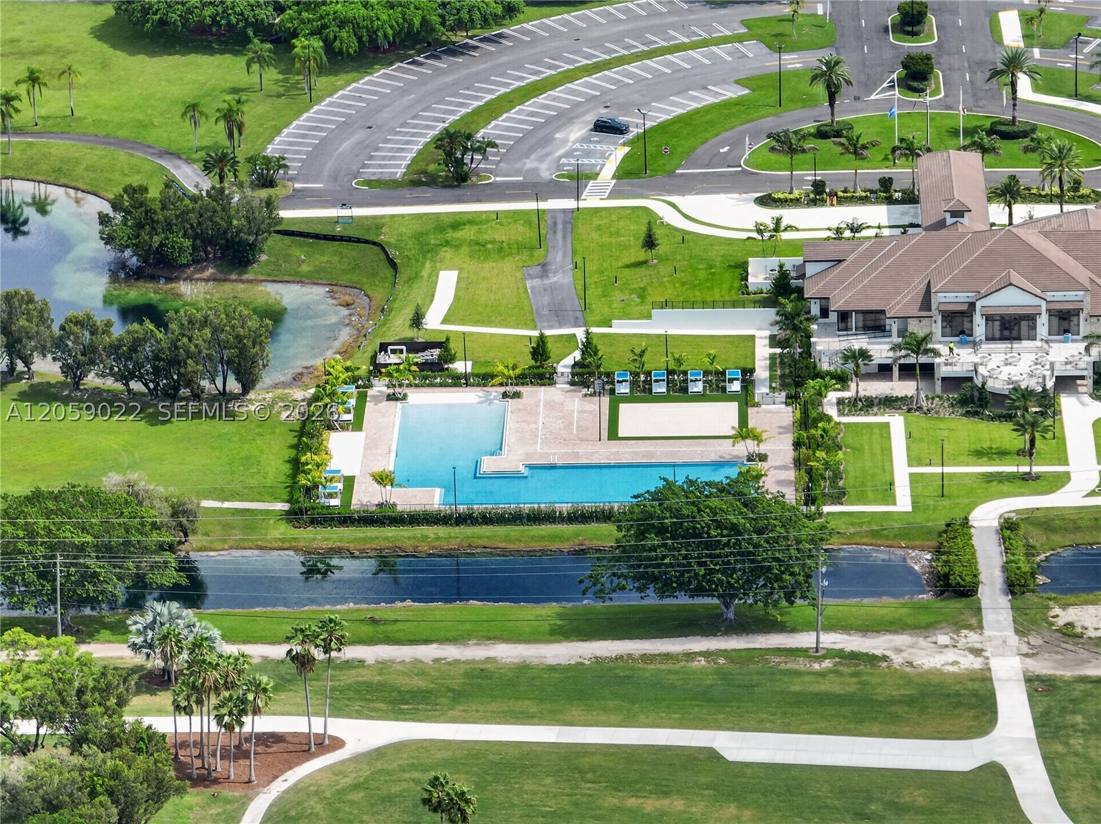 2208 SE 30th St, Homestead FL 33035