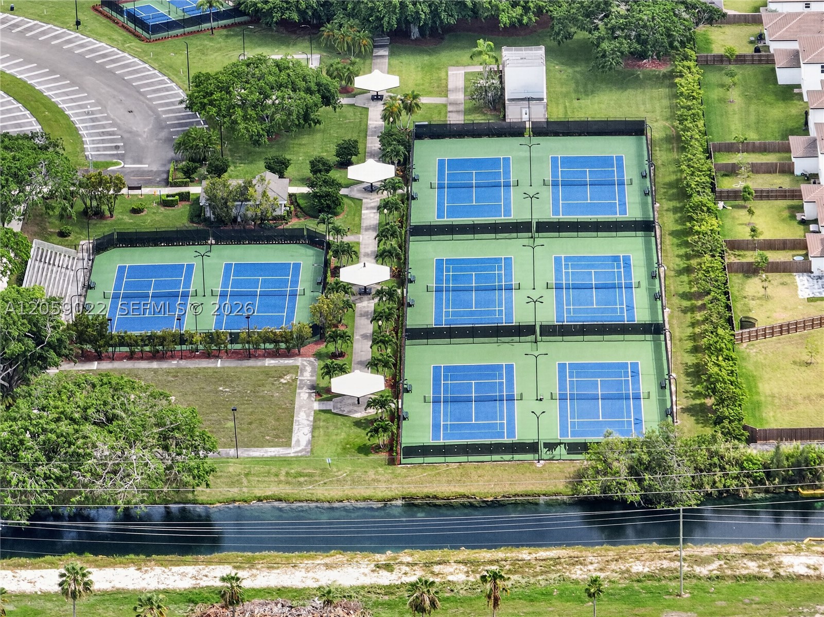 2208 SE 30th St, Homestead FL 33035