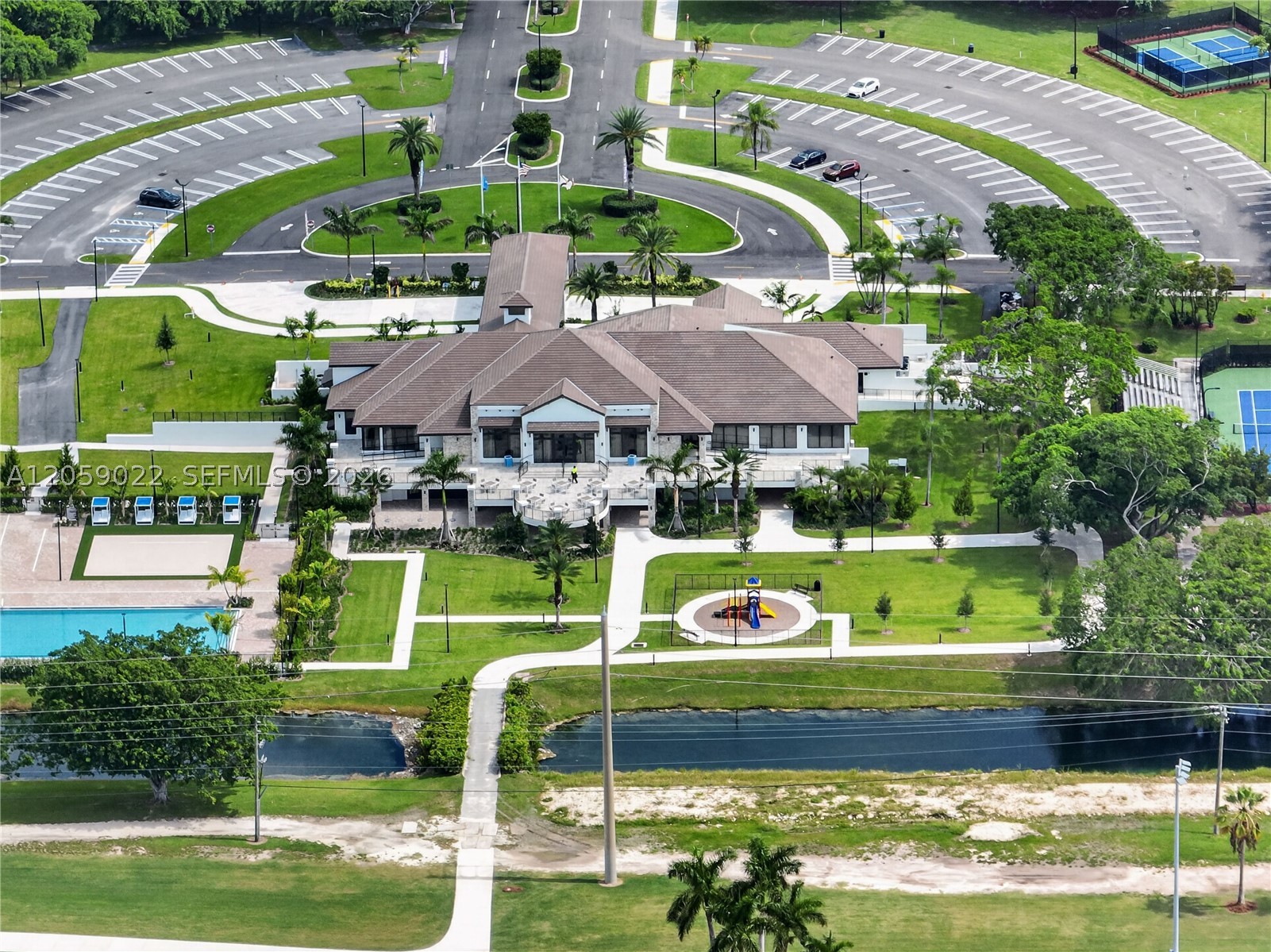 2208 SE 30th St, Homestead FL 33035