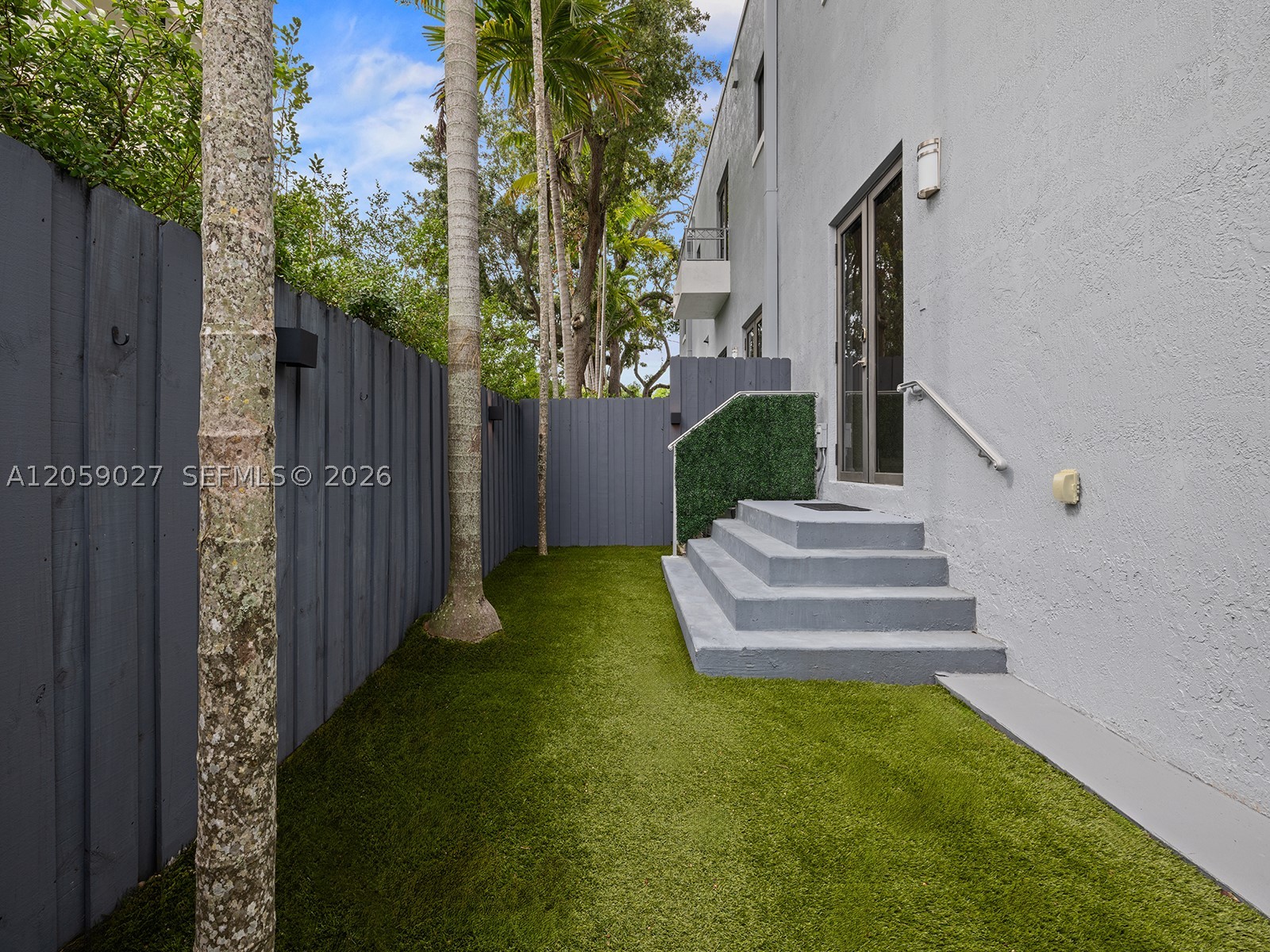 5864 SW 74th Ter #G, South Miami FL 33143