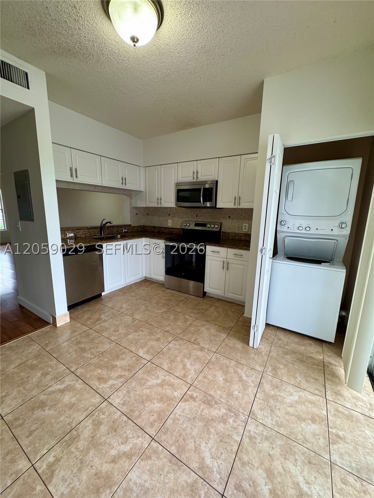16743 Hemingway Dr #16743, Weston FL 33326