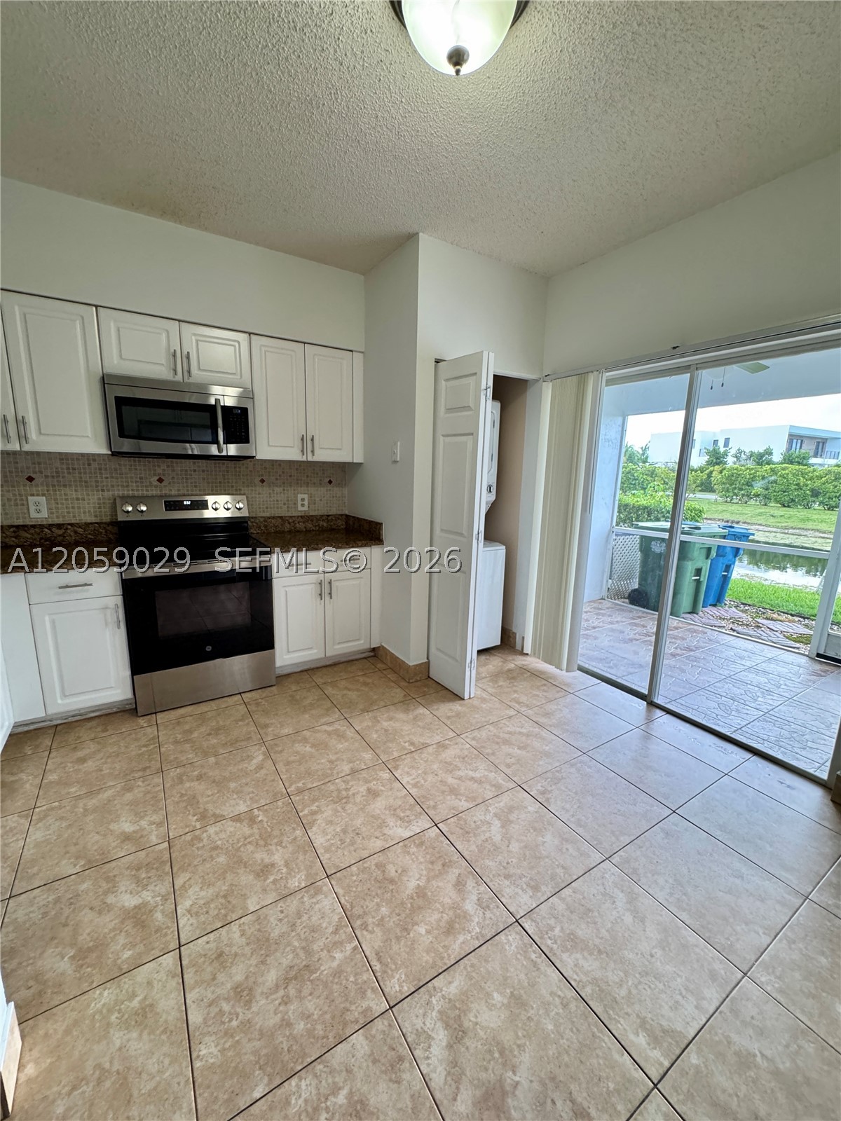 16743 Hemingway Dr #16743, Weston FL 33326