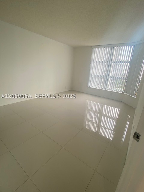 3400 NE 192nd St #1910, Aventura FL 33180