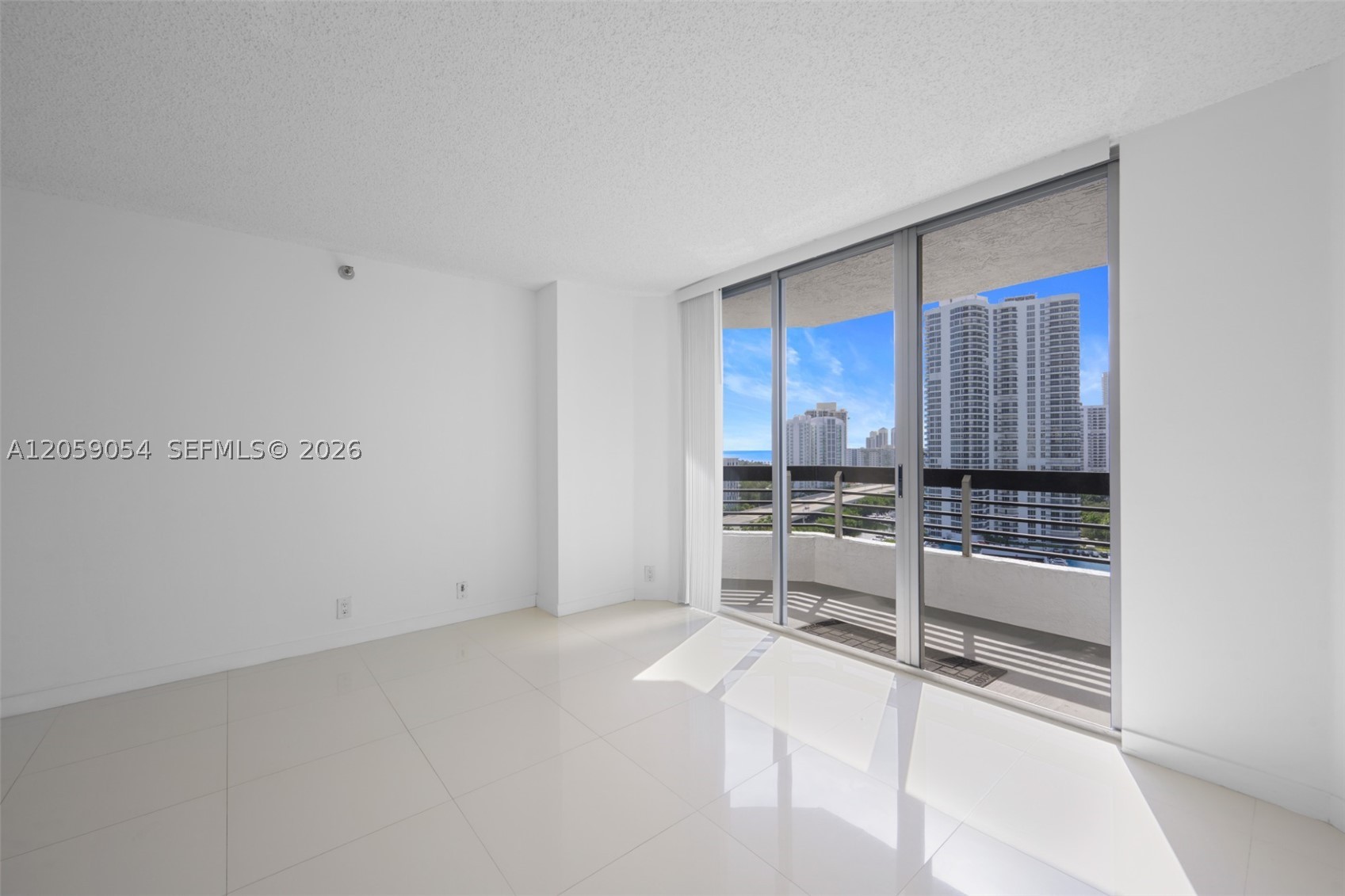 3400 NE 192nd St #1910, Aventura FL 33180