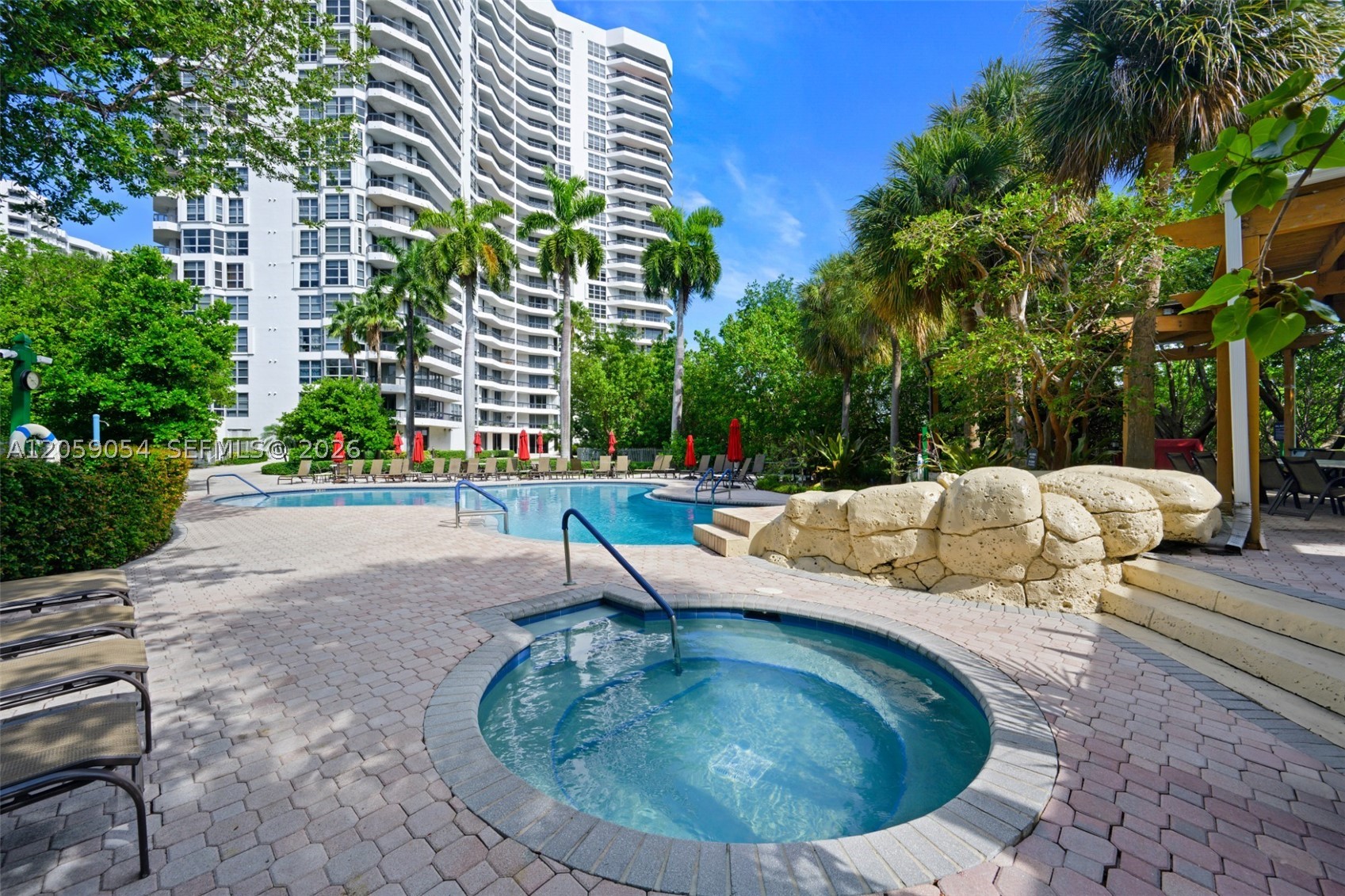3400 NE 192nd St #1910, Aventura FL 33180