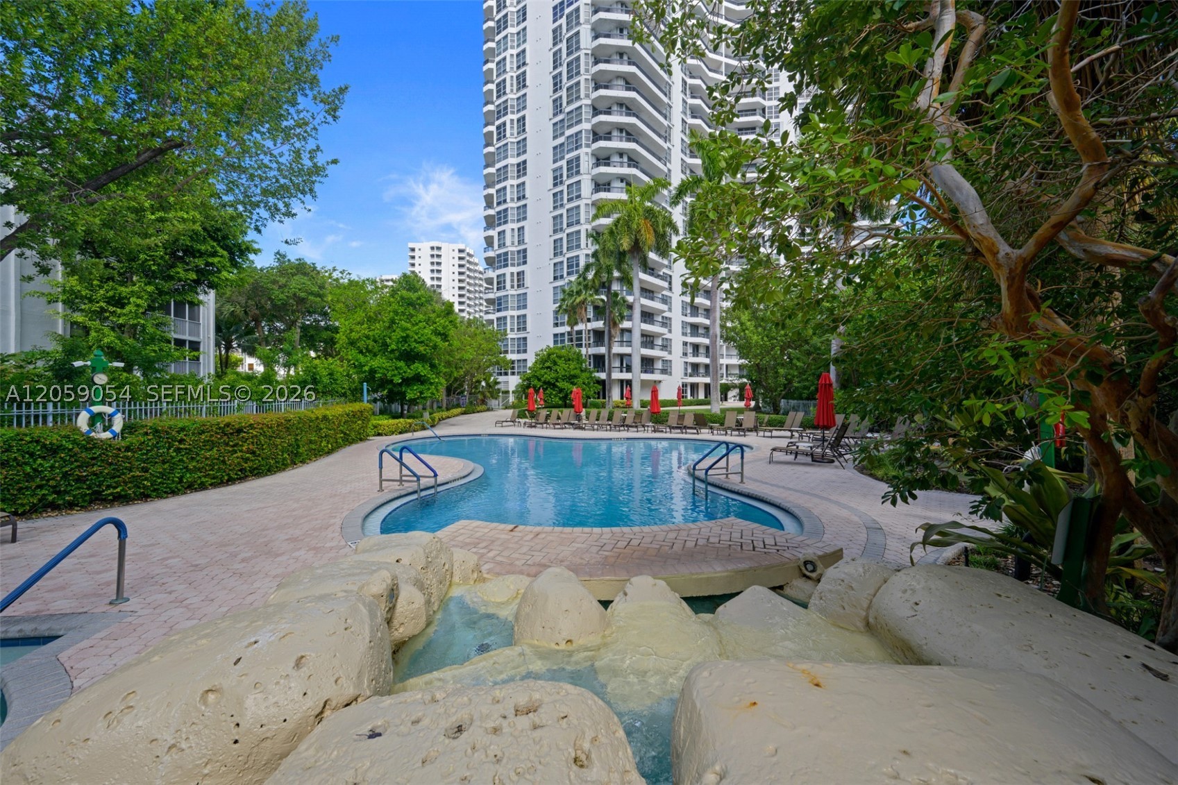 3400 NE 192nd St #1910, Aventura FL 33180