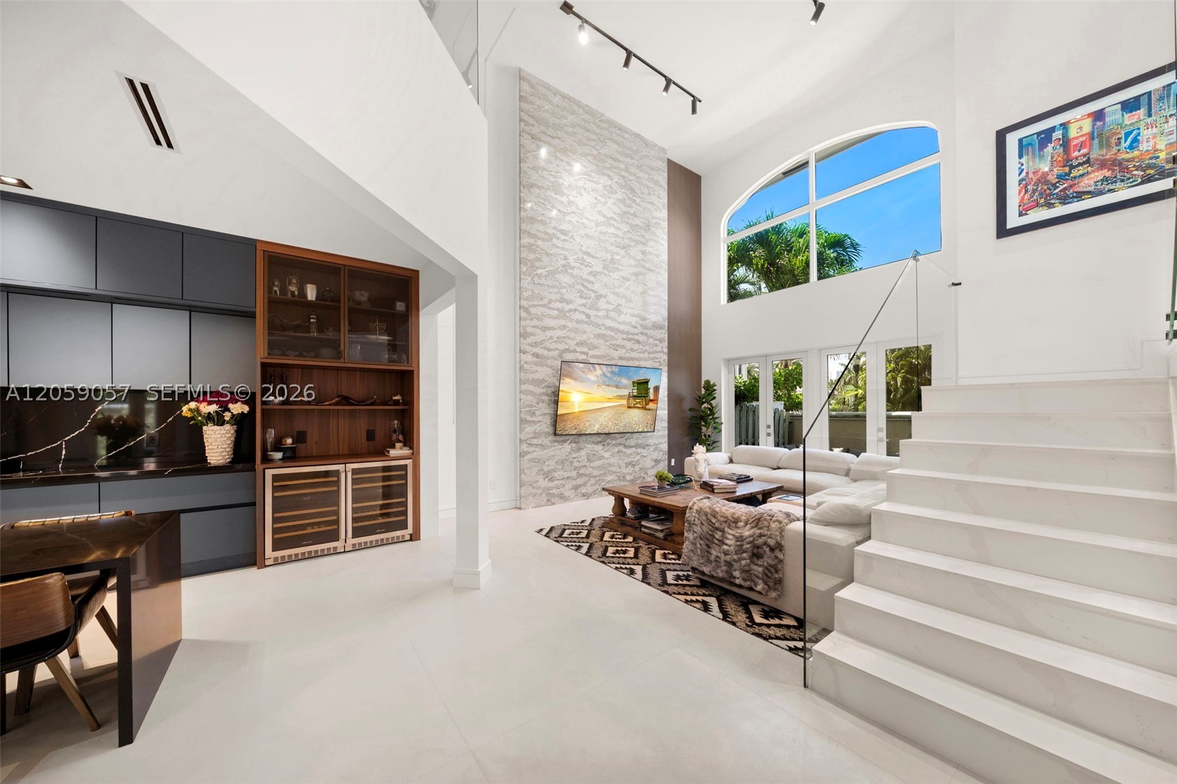 4027 194th Trl, Sunny Isles Beach FL 33160+Den