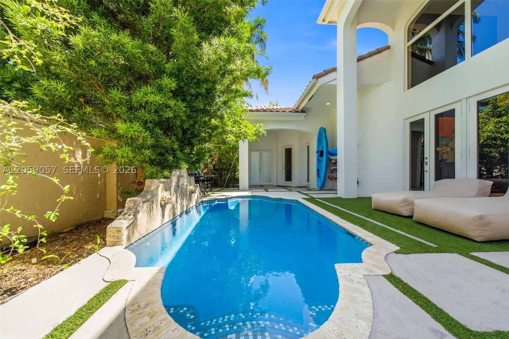 4027 194th Trl, Sunny Isles Beach FL 33160+Den