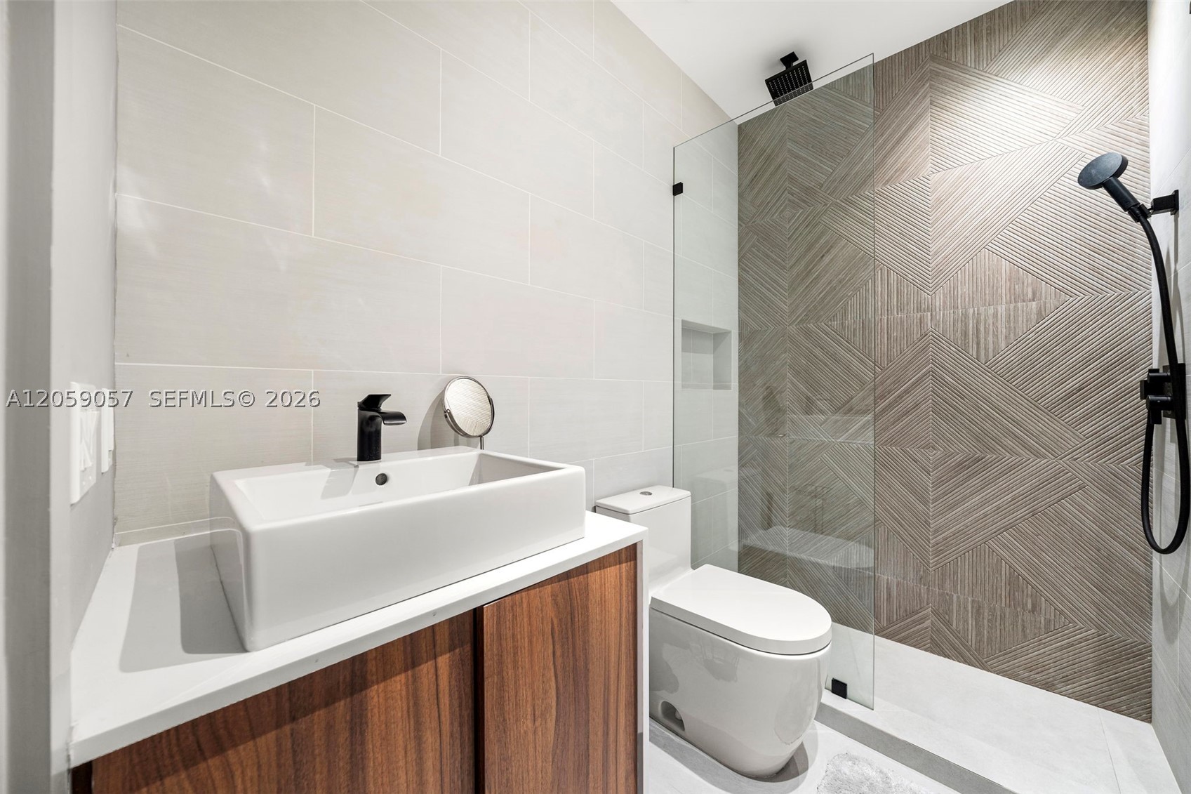 4027 194th Trl, Sunny Isles Beach FL 33160+Den