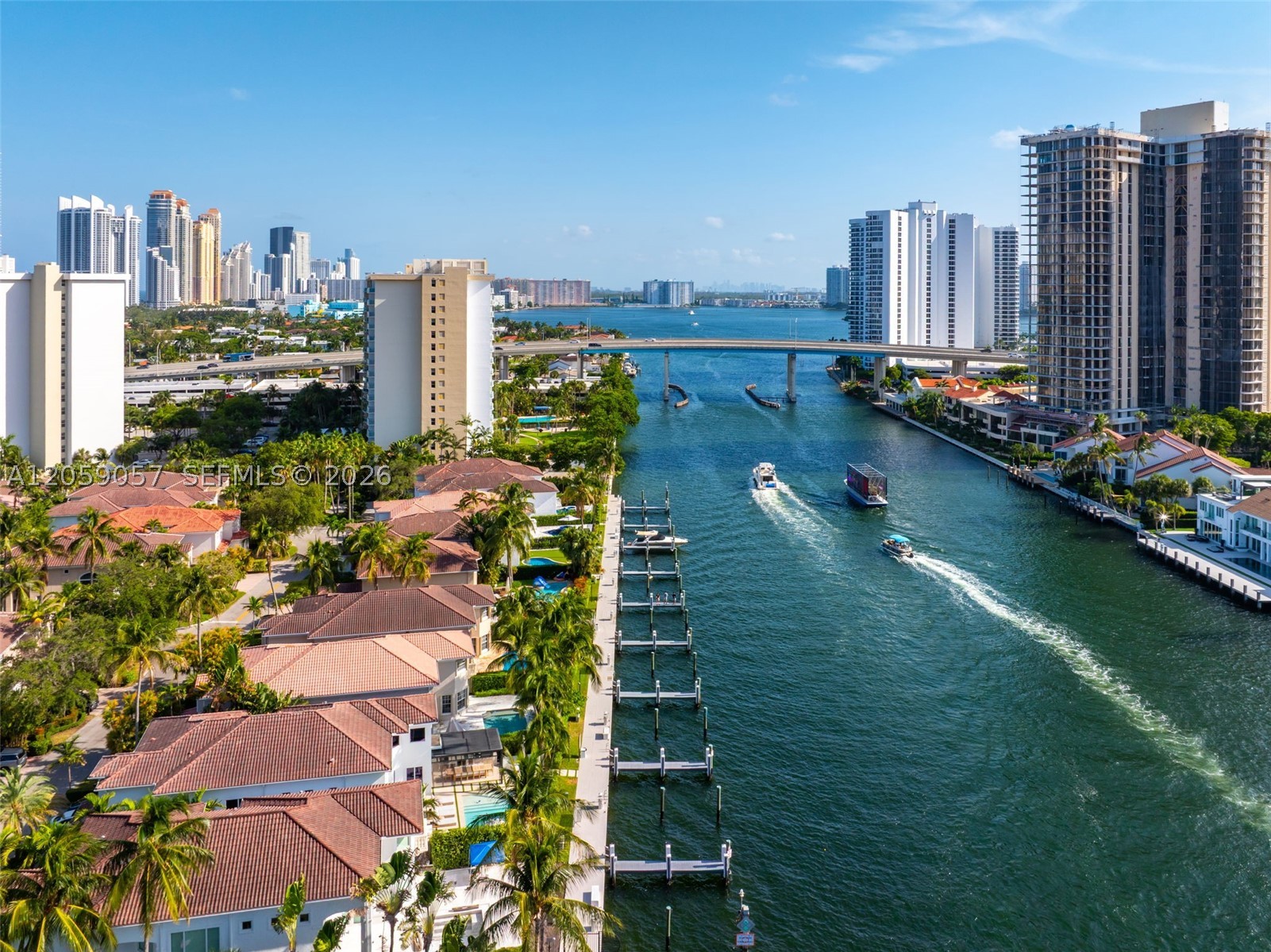 4027 194th Trl, Sunny Isles Beach FL 33160+Den